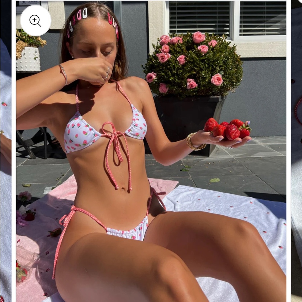 Strawberry milk mob fruit salad bikini small